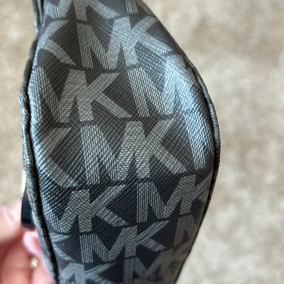 Small crossbody - Picture 4 of 8